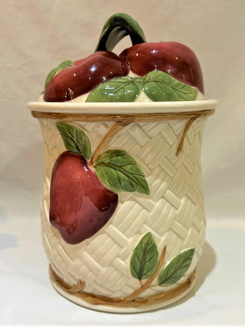Vintage Franciscan Ceramic Pottery Sculpted Apple Cookie Jar made in Thailand